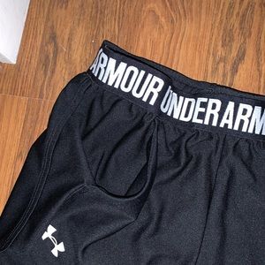 Black under armour athletic shorts
